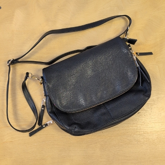 Mystique Boutique Handbags - Mystique Boutique Black Crossbody Bag
